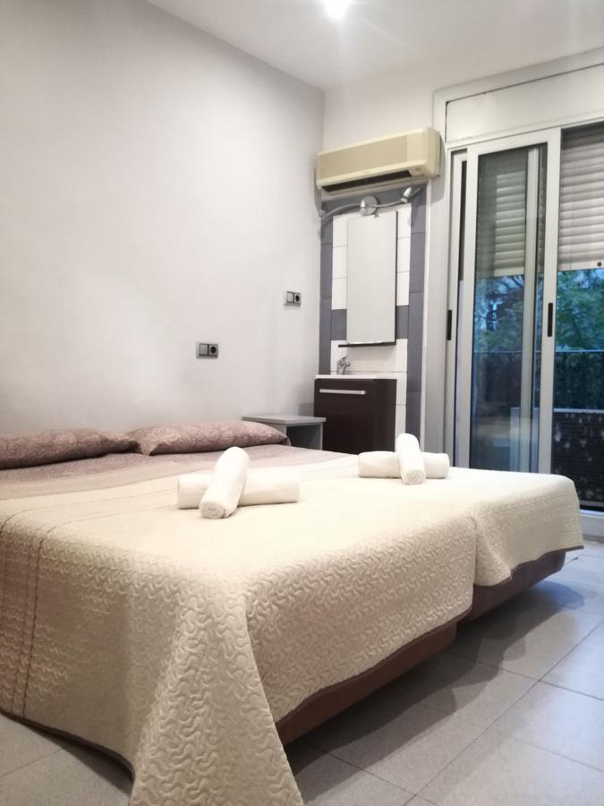 Pension San Ramon Βαρκελώνη Εξωτερικό φωτογραφία